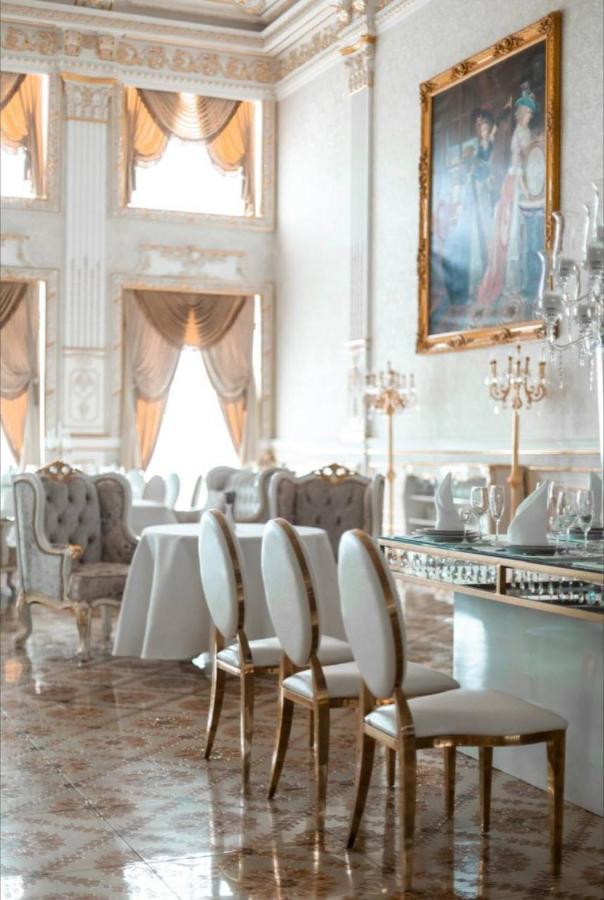 Hotel Grand Aristocrate Dubovtsy Exterior foto